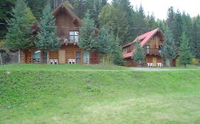 Helmcken Falls Lodge Cabin Rooms And Rv Park